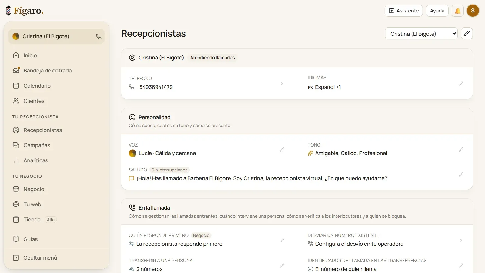 Configuración de la recepcionista: voz, tono, saludo y opciones durante la llamada
